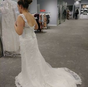 Sz 16 wedding dress